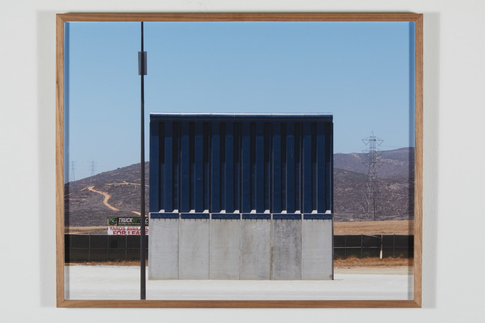 Elaine Byrne, Trump Pototype Walls III, Mexico , 2018