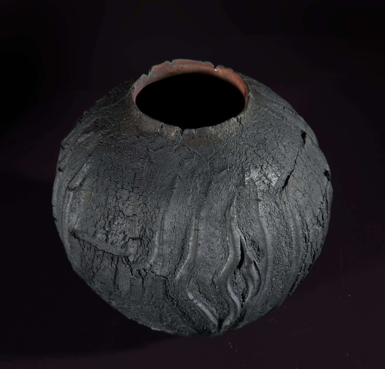 Patricia Shone, Small Earth Jar, 2022