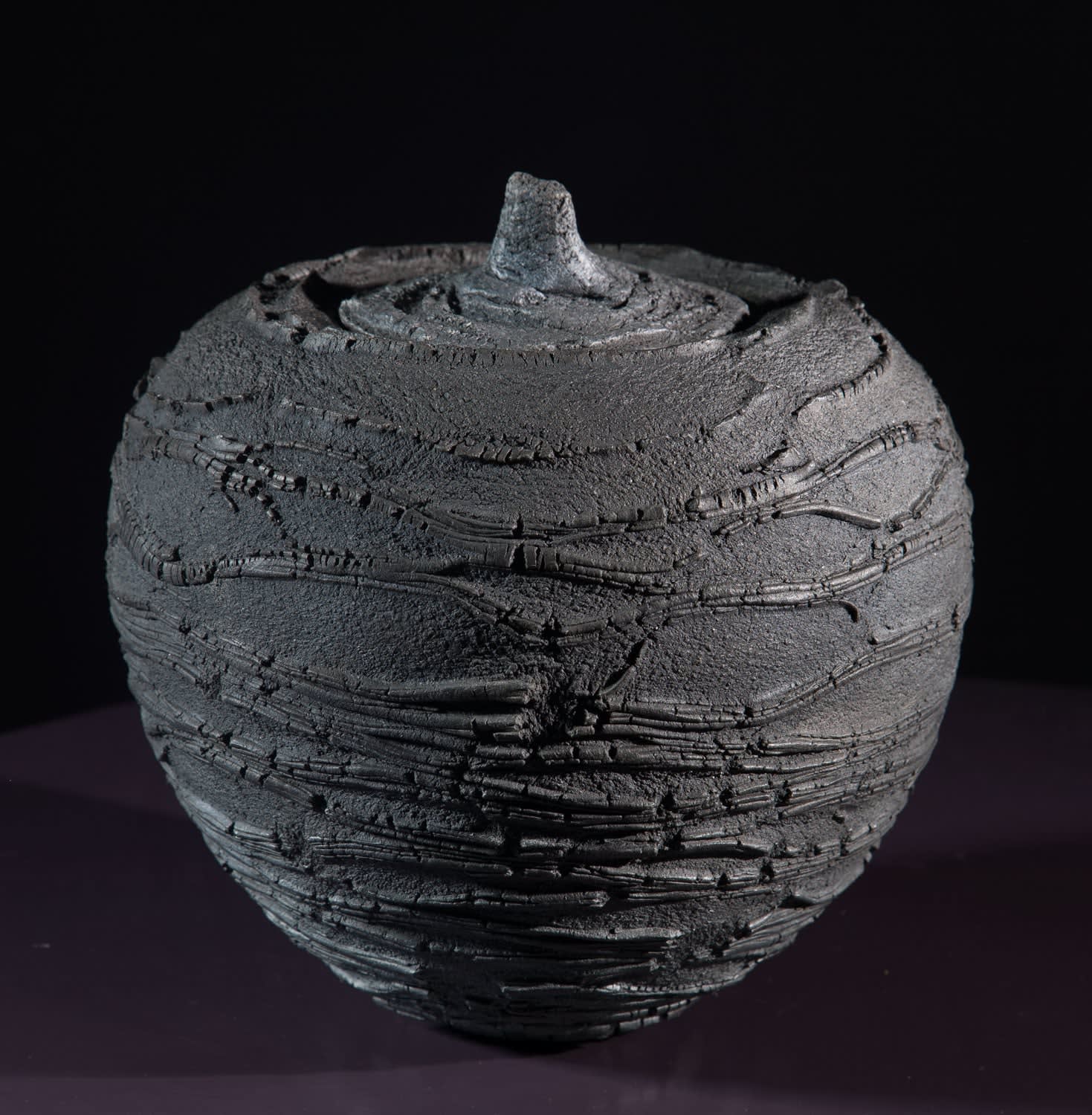 Patricia Shone, Lidded Strata Jar, 2022