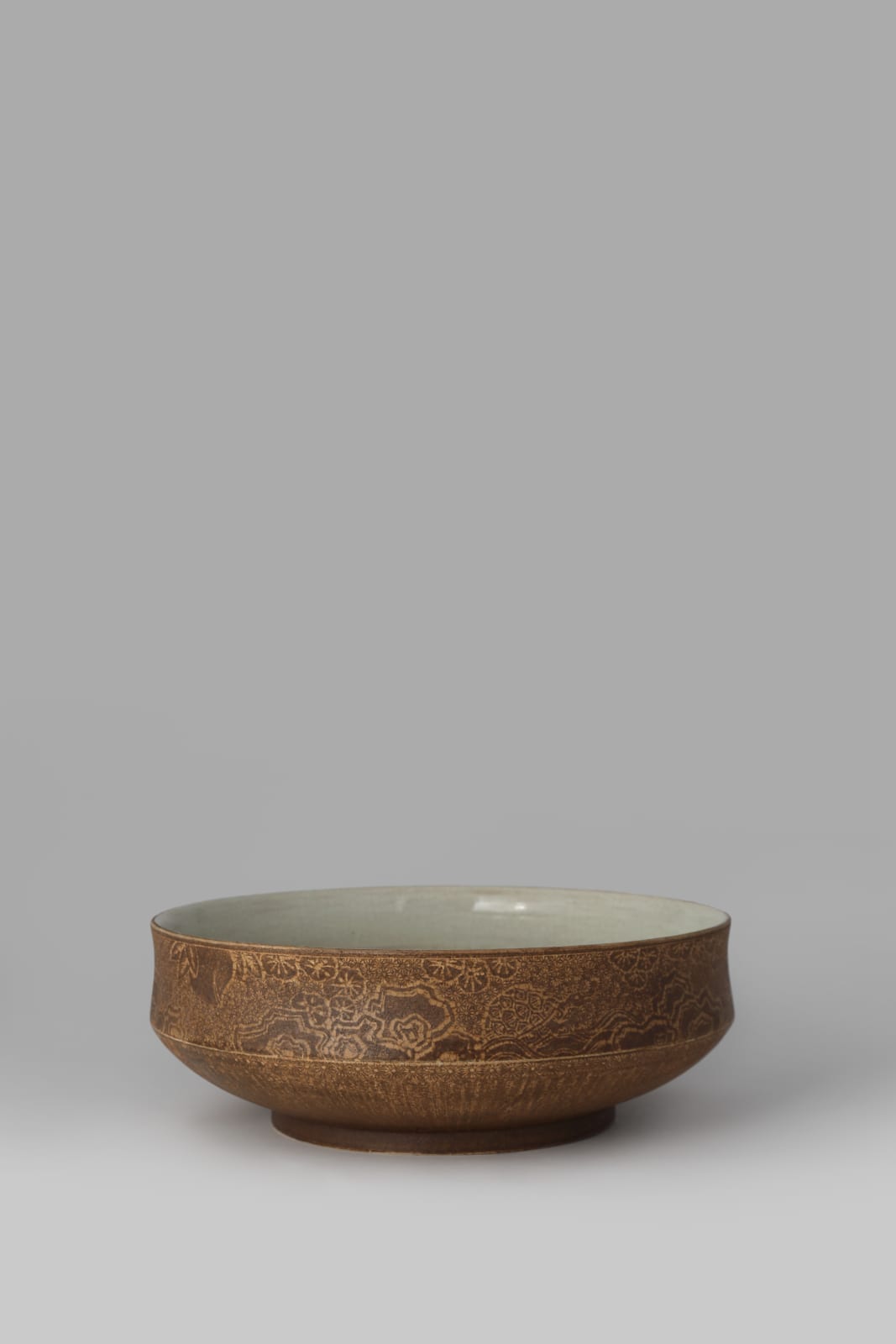 Kim Pan-ki, Buncheong Bowl with Ten Symbols of Longevity Design, 2020