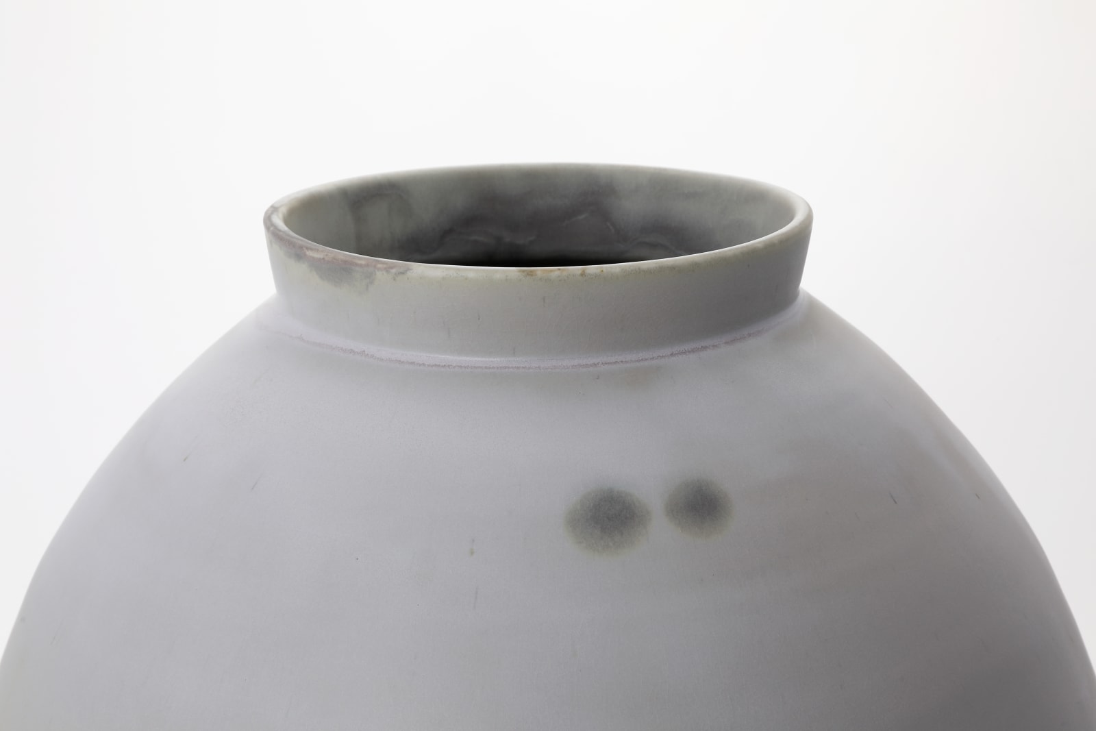 Kim Pan-ki, Moon Jar, 2024