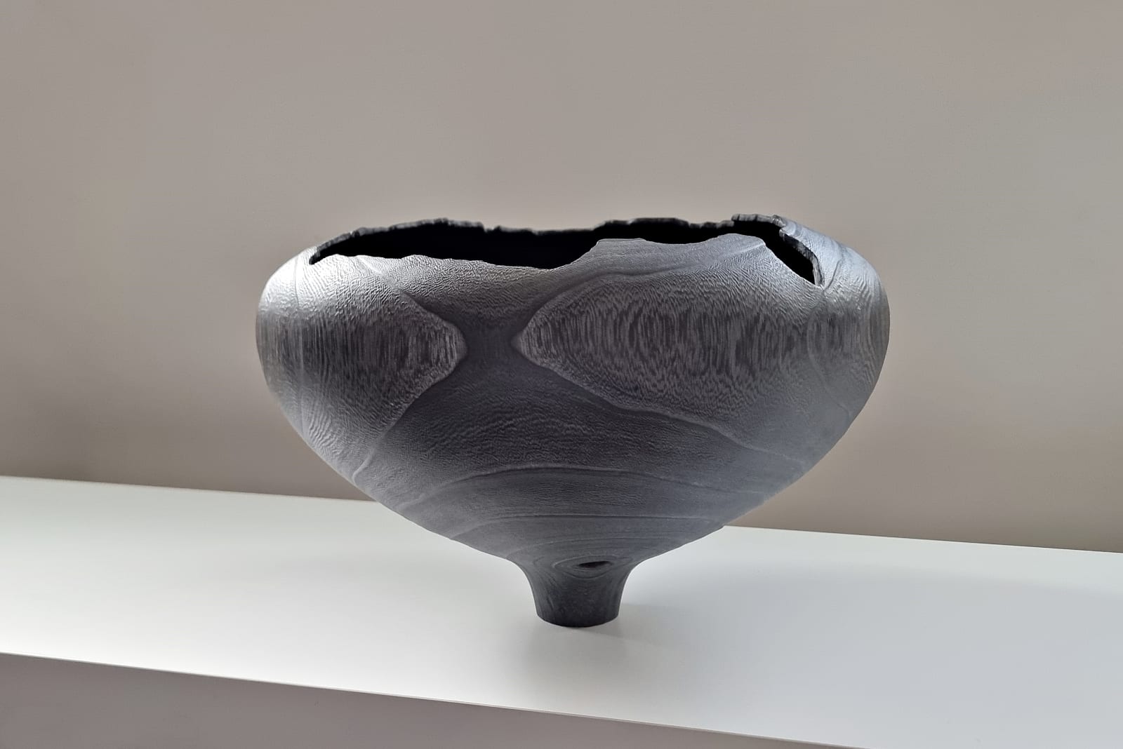 Kim Ki-tae, Natural Grey Jar, 2025