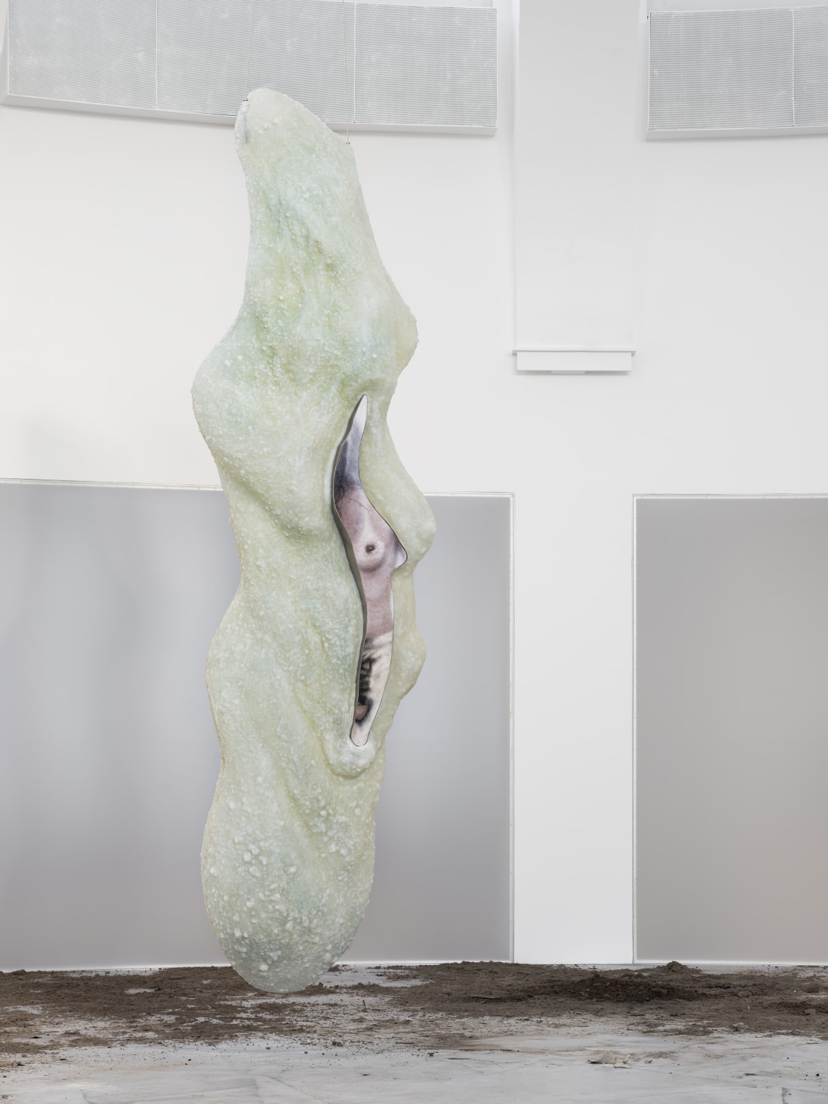 Klára Hosnedlová, Untitled (from the series To Infinity), 2023