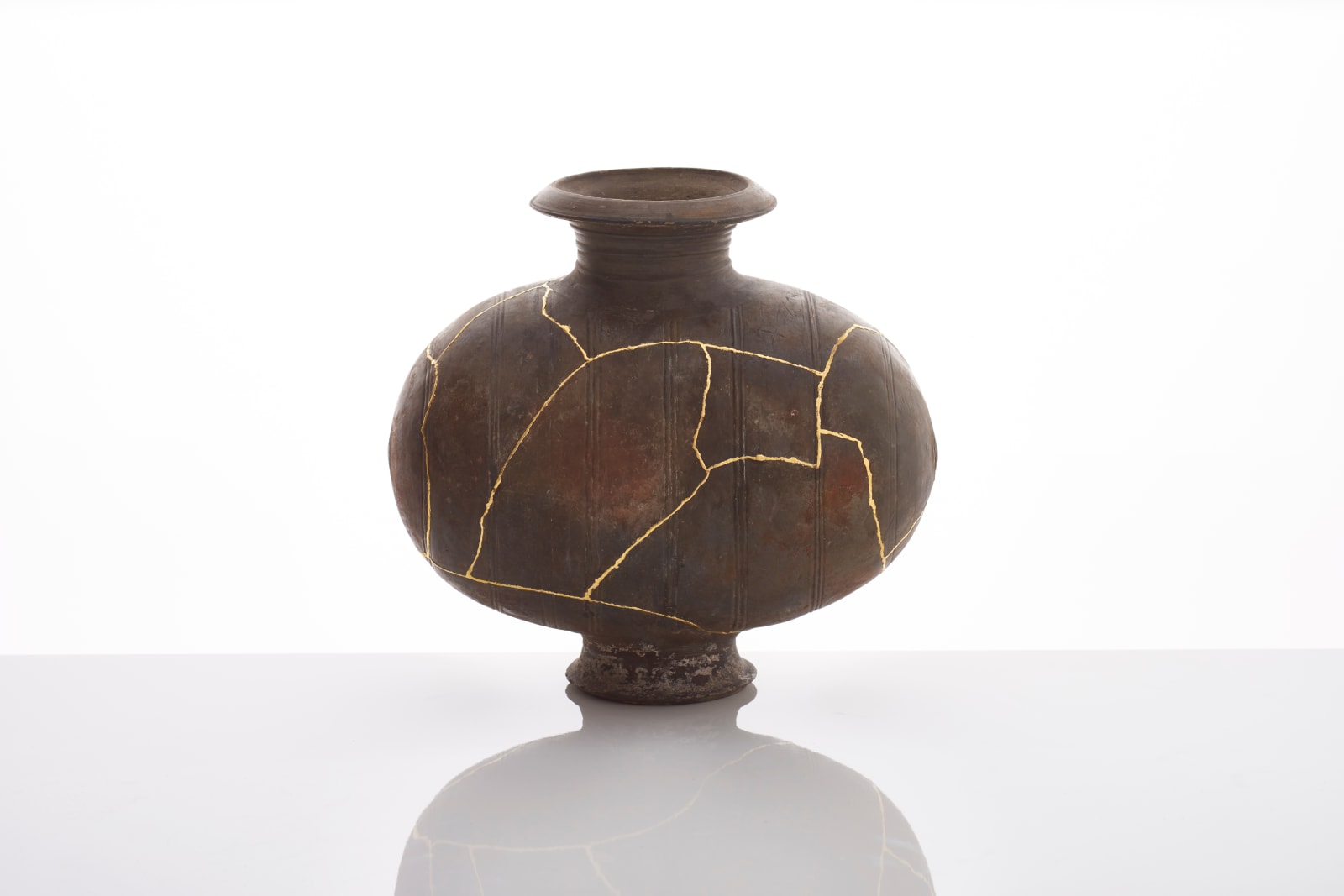 Bouke de Vries, Cocoon jar (Photo), 2017