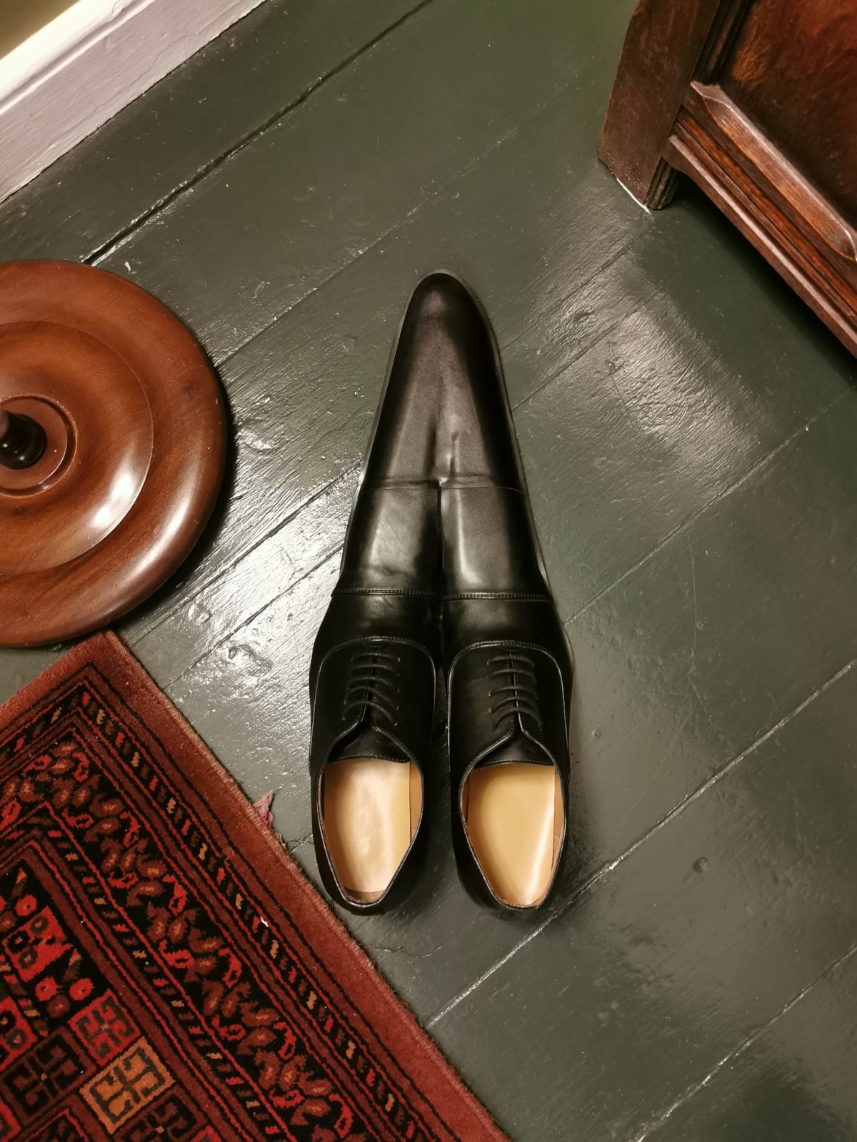 Jonny Briggs, Shoes to face the corner, 2021