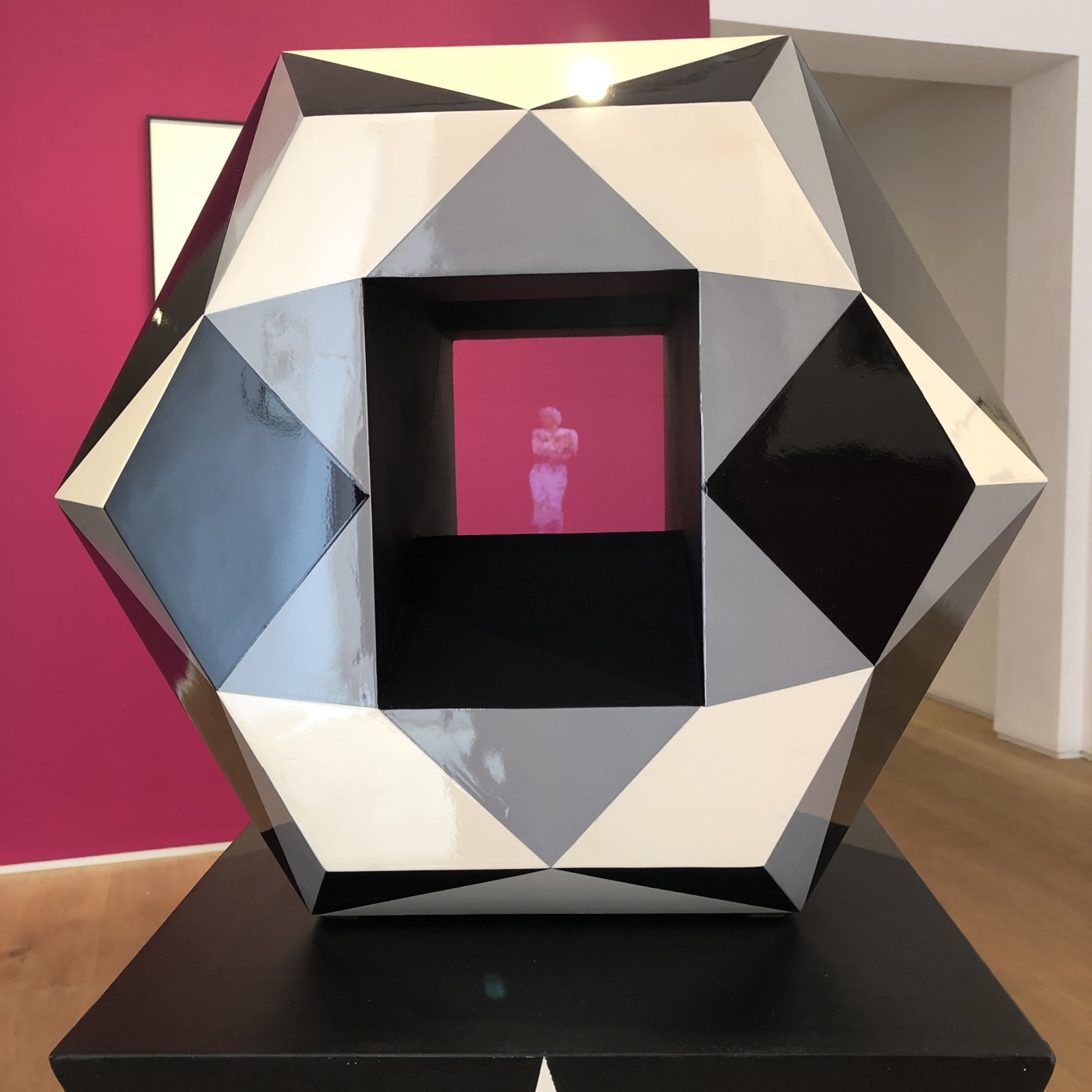 Soheila Sokhanvari, The Private Dancer, 2019
