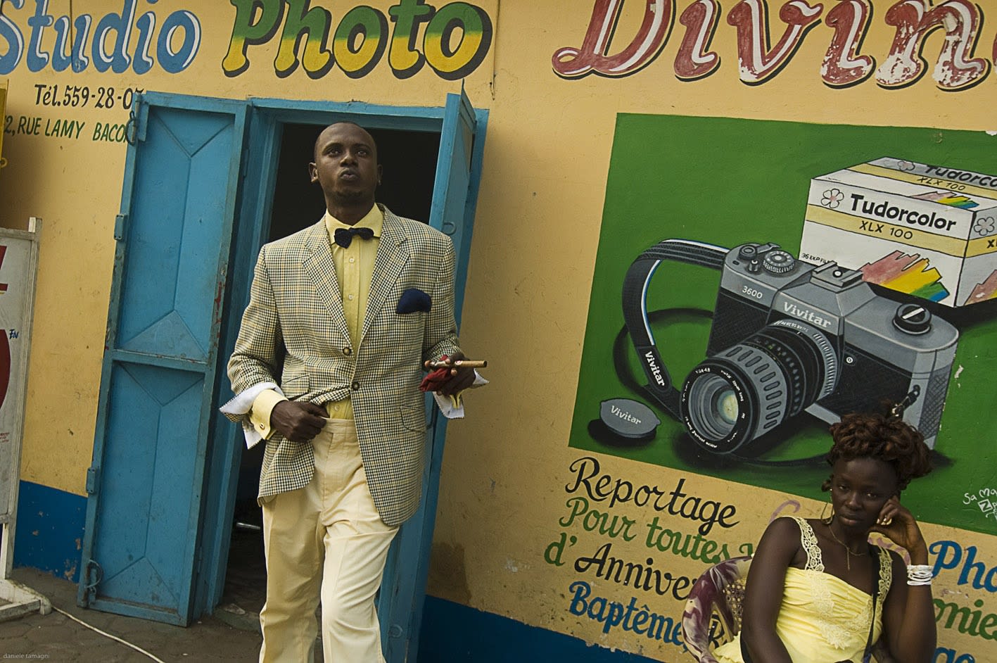 Daniele Tamagni, Lalhande in Front of a Photostudio, 2007-08