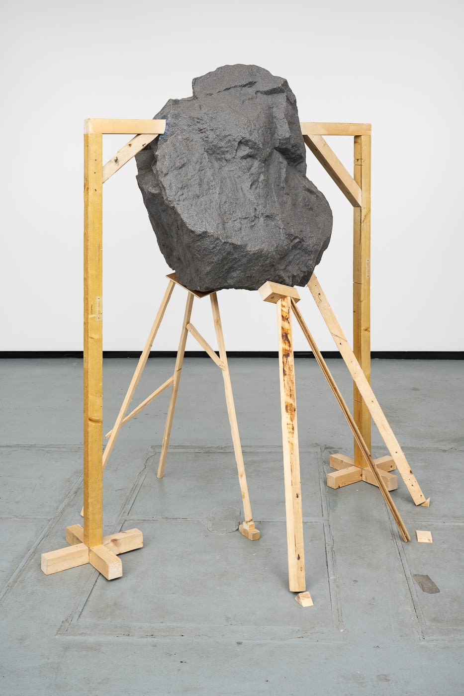 Dominic Myatt, Hangnail , 2022