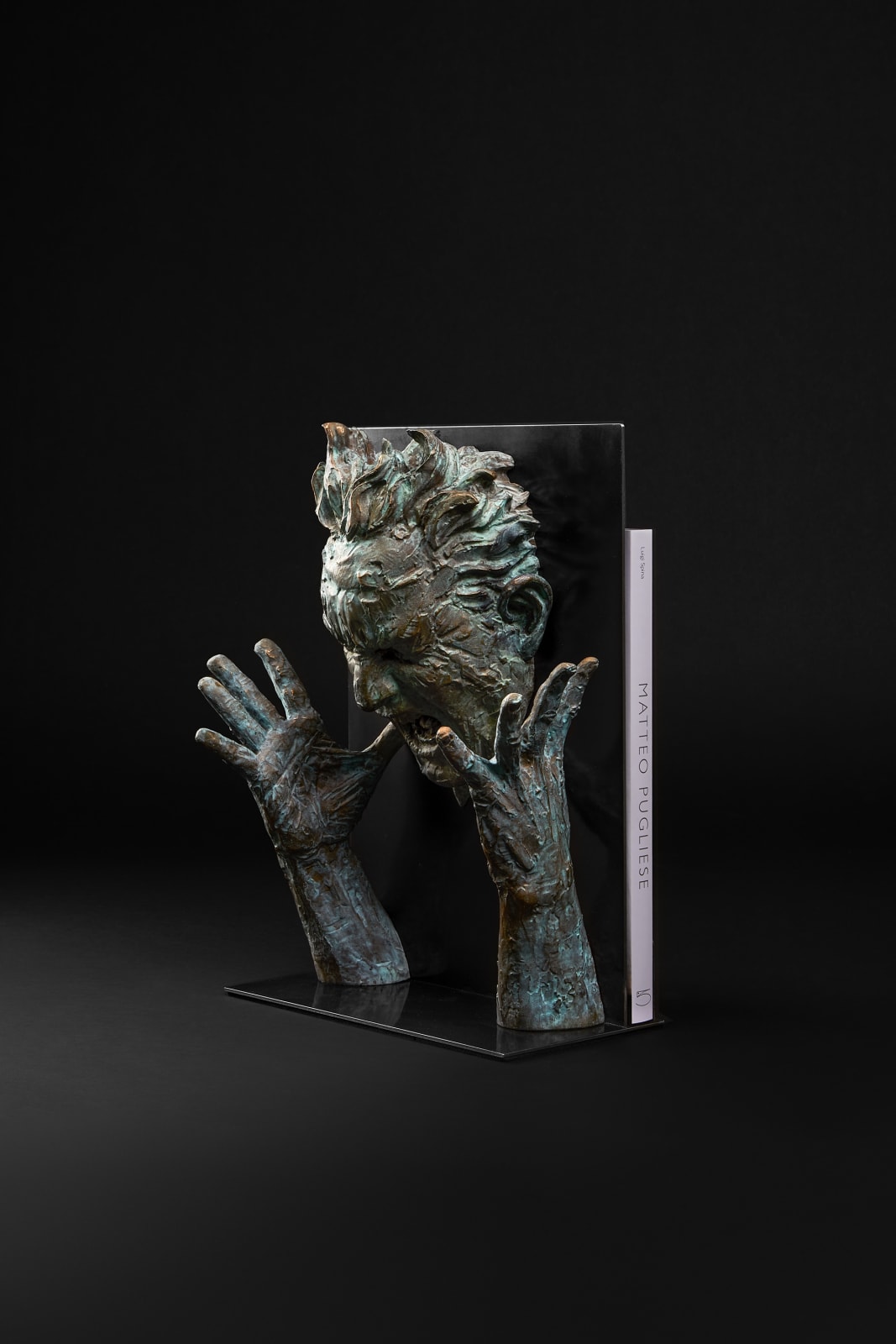Matteo Pugliese 瑪蒂奧 ‧ 培利思, Sculpture-book : Enough《雕塑-書:忍無可忍》, 2021