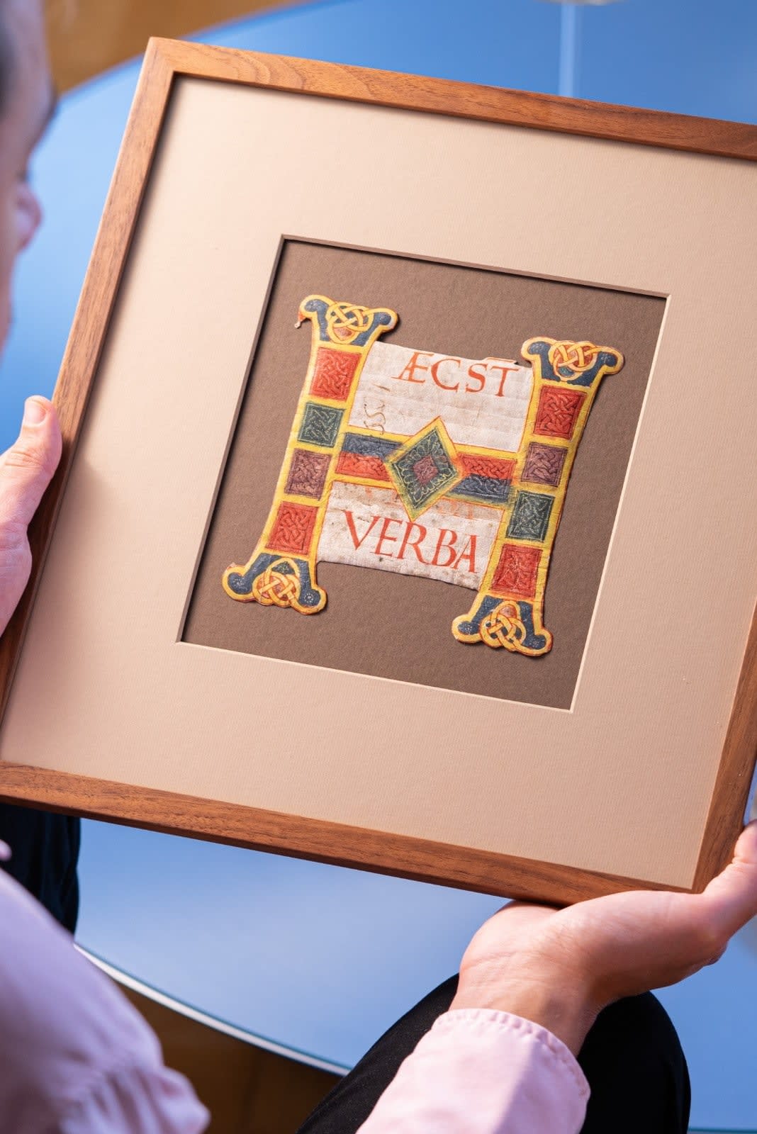 Very large and richly illuminated initial H from an Atlantic Bible realizead in Italy, Rome, c. 1100