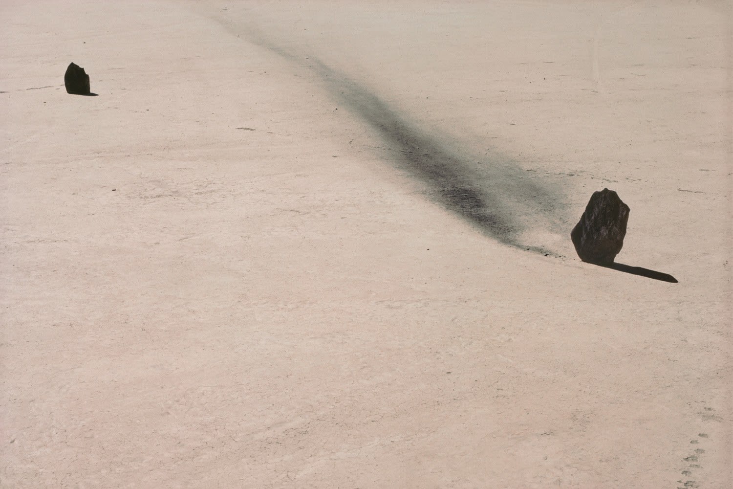 Lita Albuquerque, Rock and pigment, 1978/2023