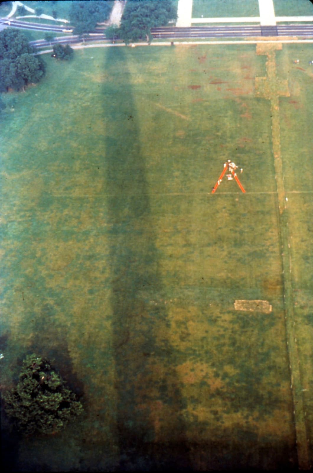 Lita Albuquerque, Washington Monument Project : The Red Pyramid, 1980/2023 and 2010