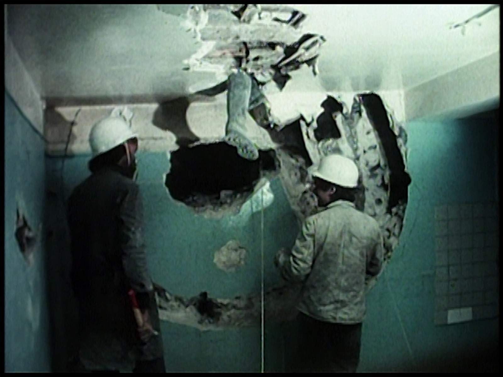 Gordon Matta-Clark, Conical Intersect, 1975