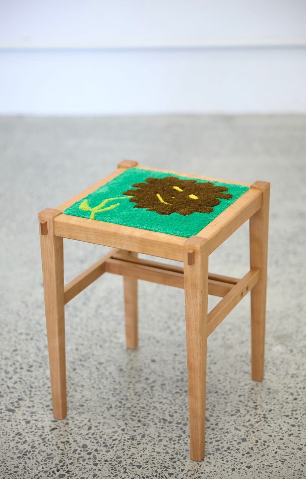 Claudia Kogachi + Josephine Jelicich, Smiling flower rug stool, 2024