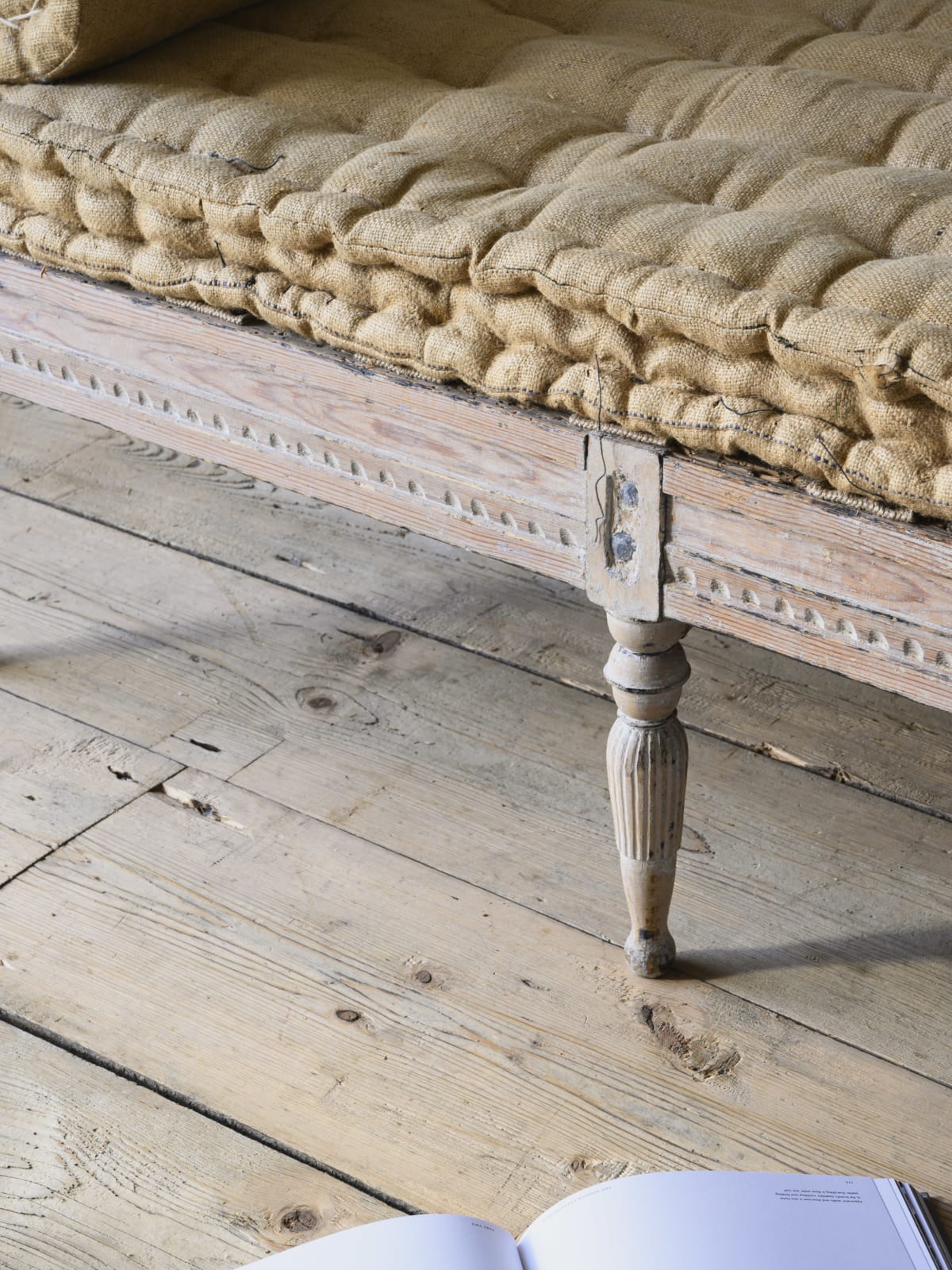 Gustavian Sofa / Bench,