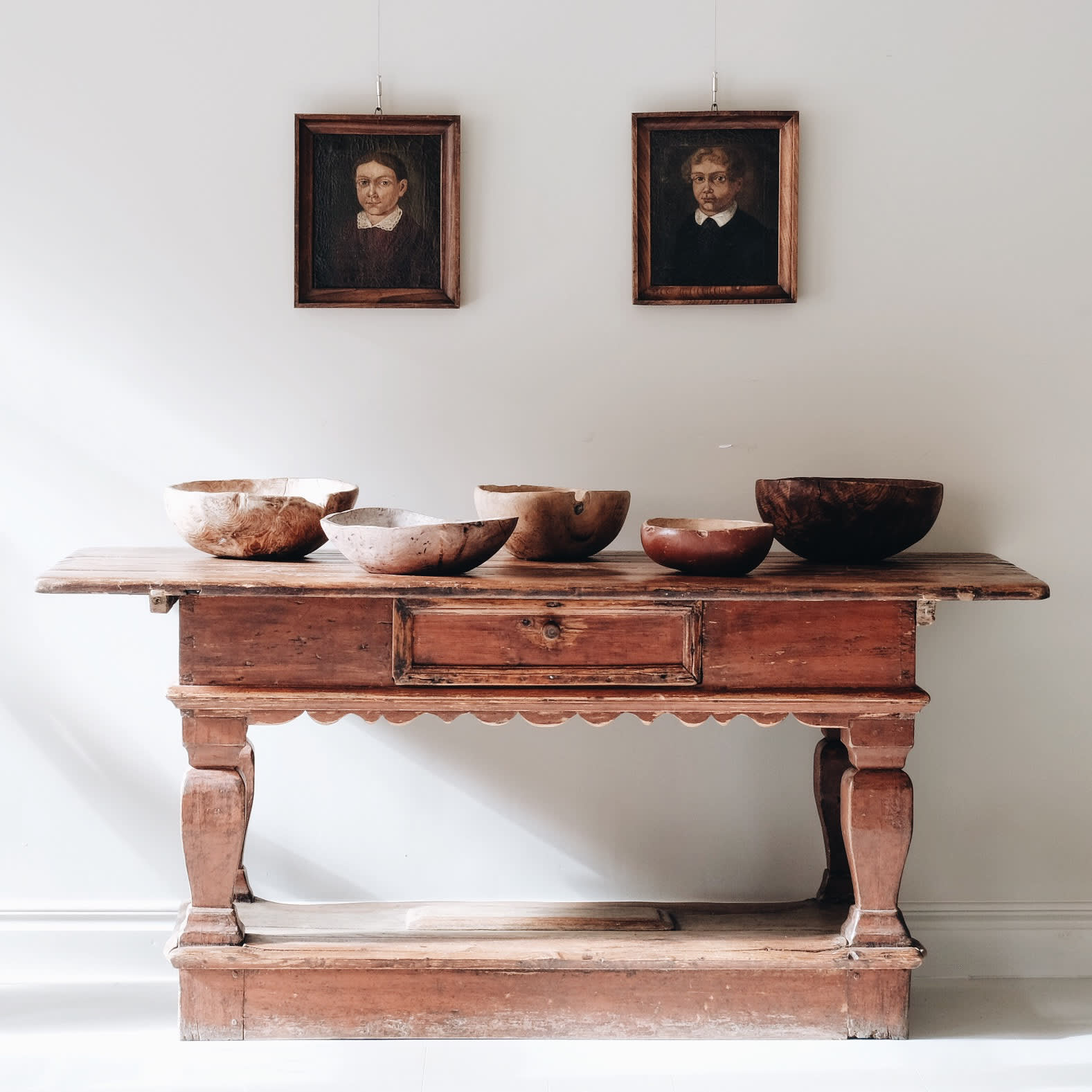 Baroque Table,
