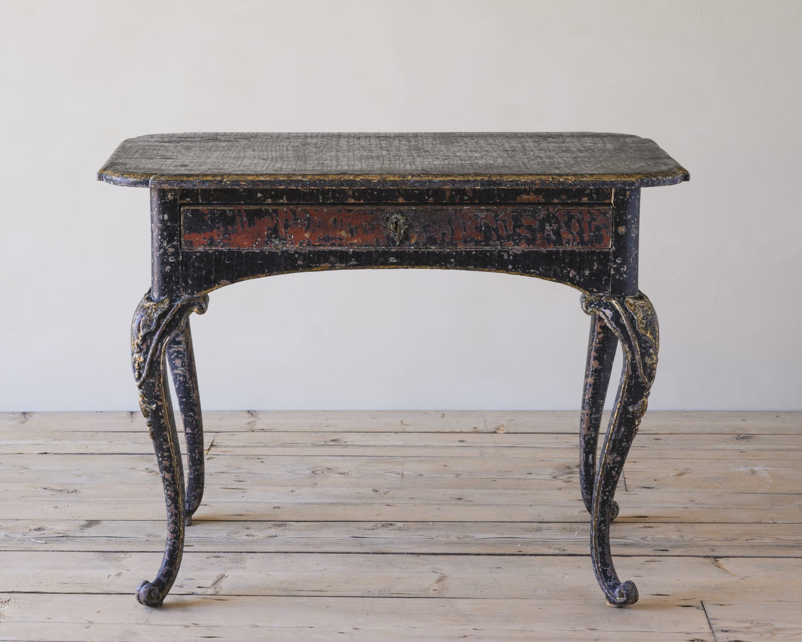 Baroque Table,