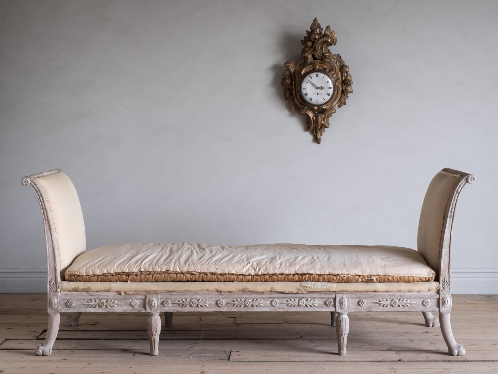 Empire Daybed,
