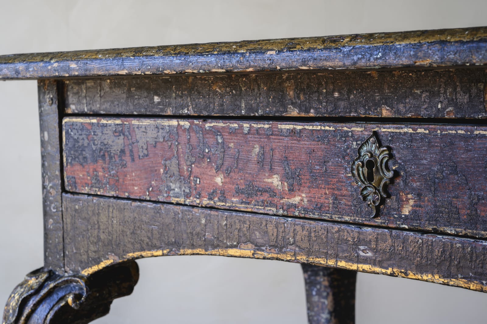 Baroque Table,