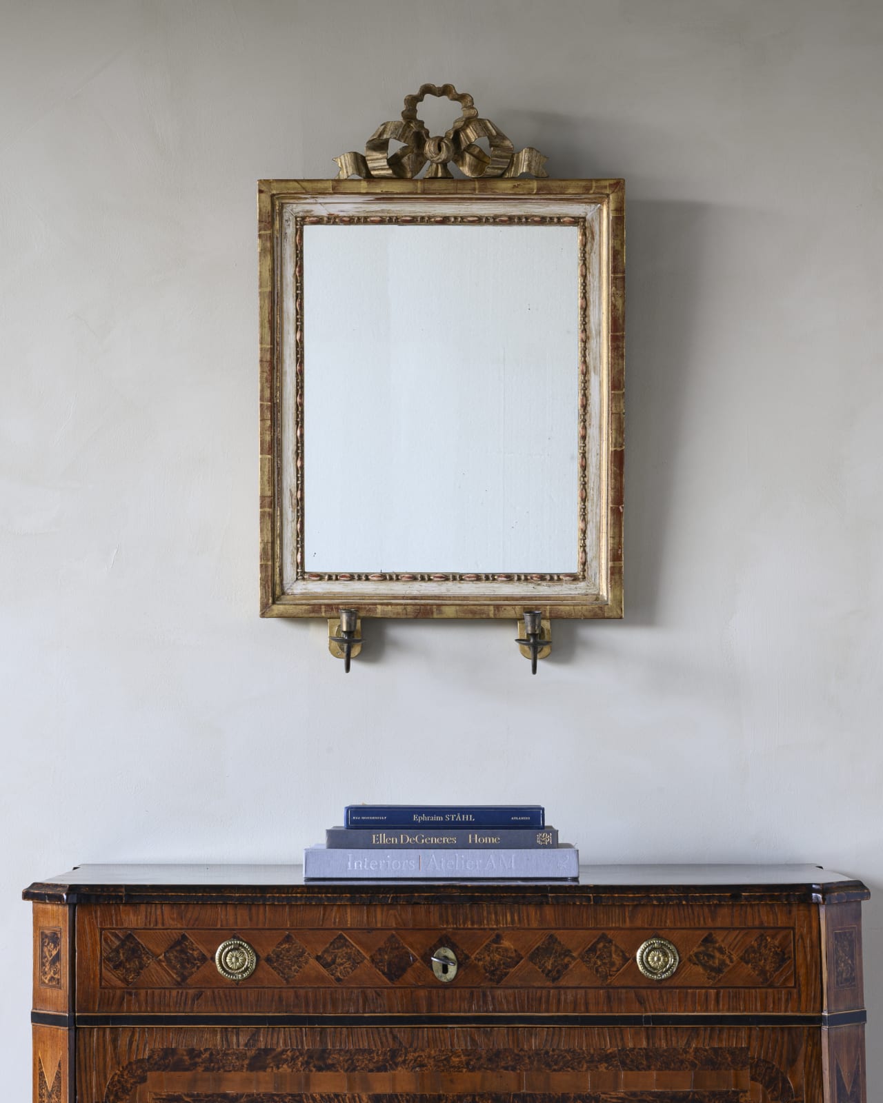 Gustavian Mirror Scone,