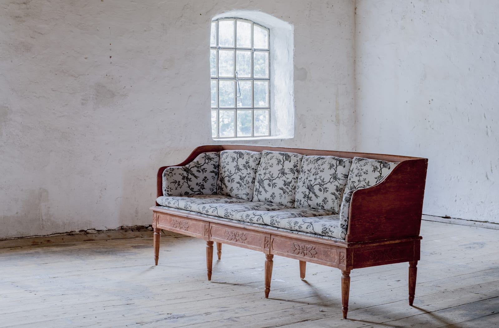 Gustavian Sofa,