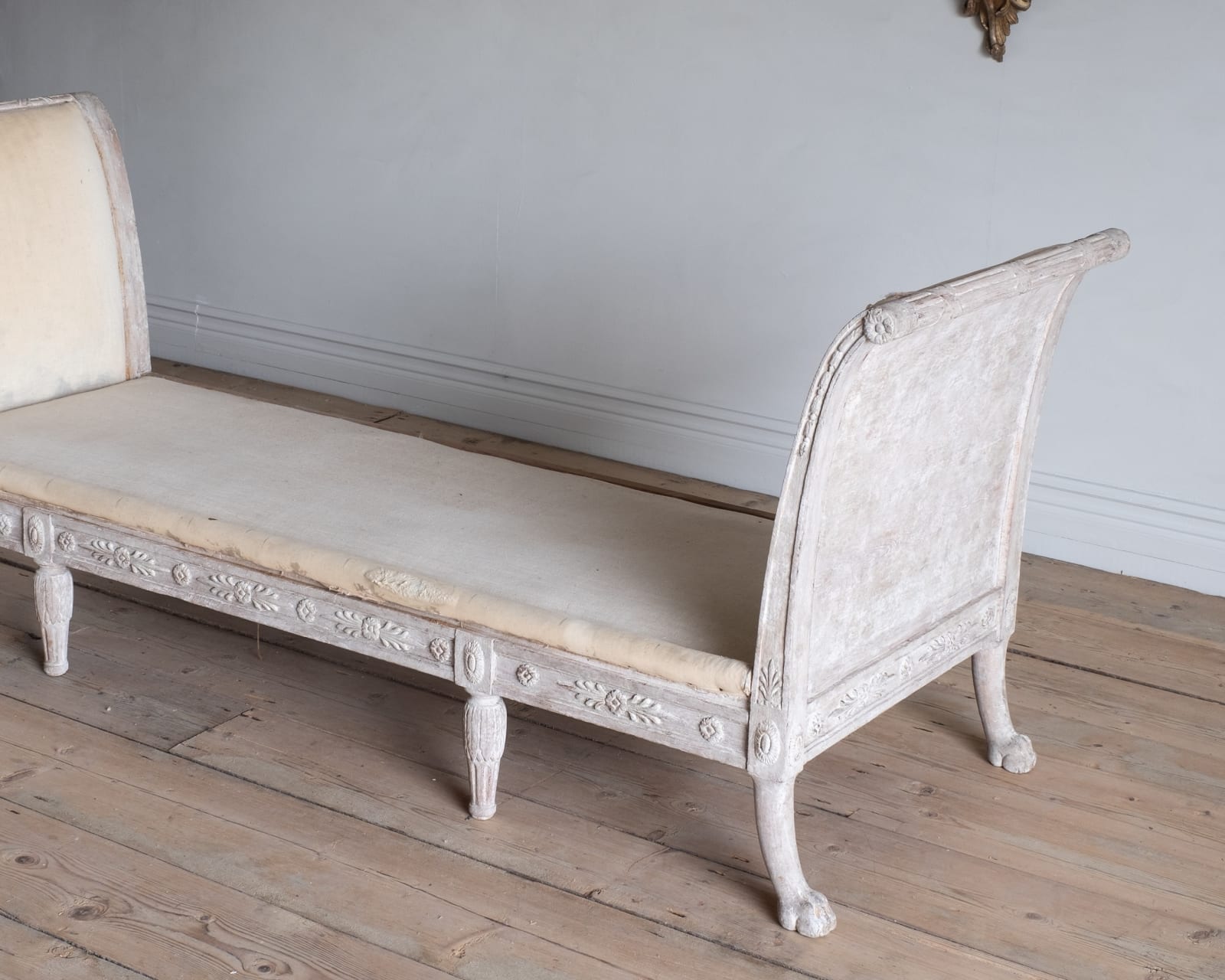 Empire Daybed,