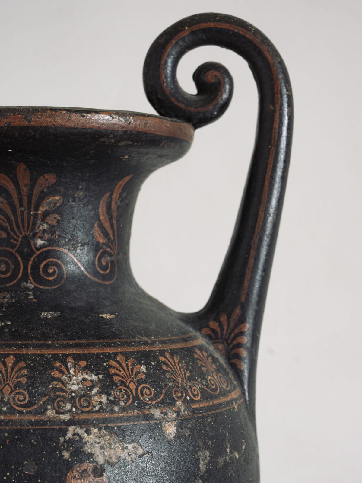 Neoclassical Vase / Urn,