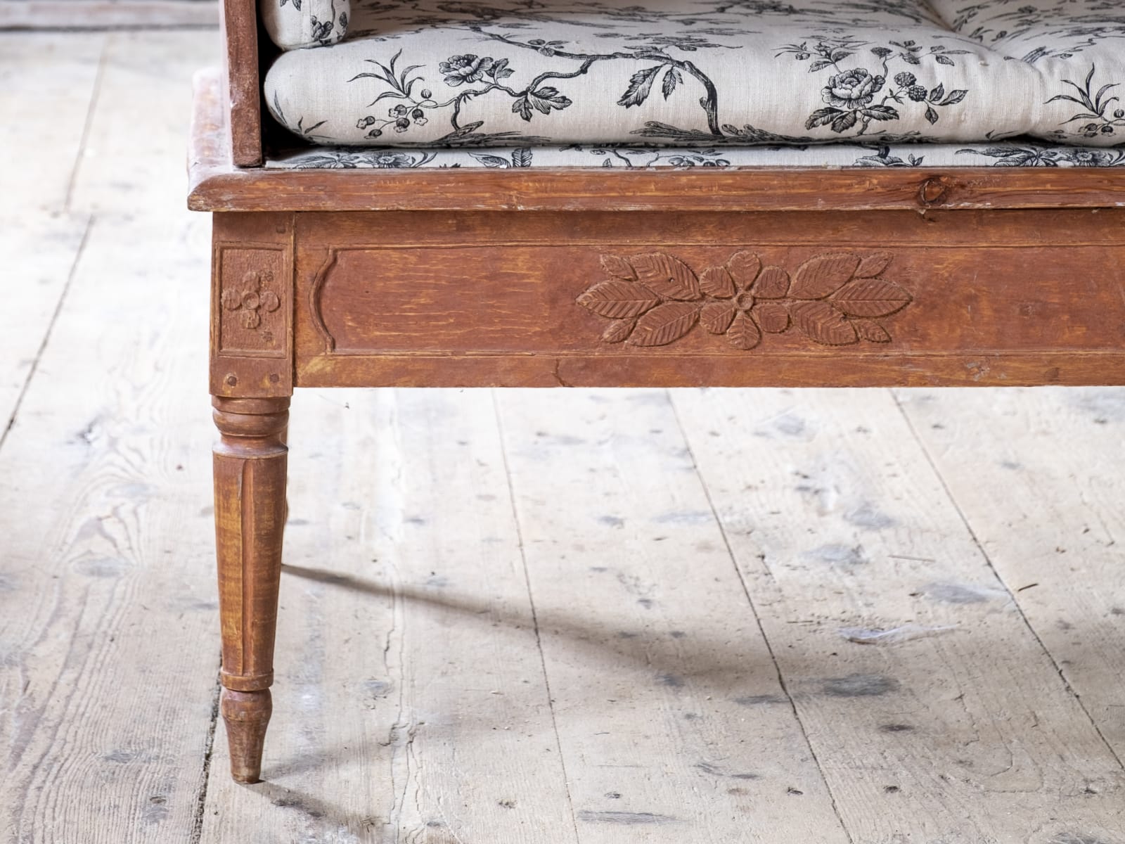 Gustavian Sofa,