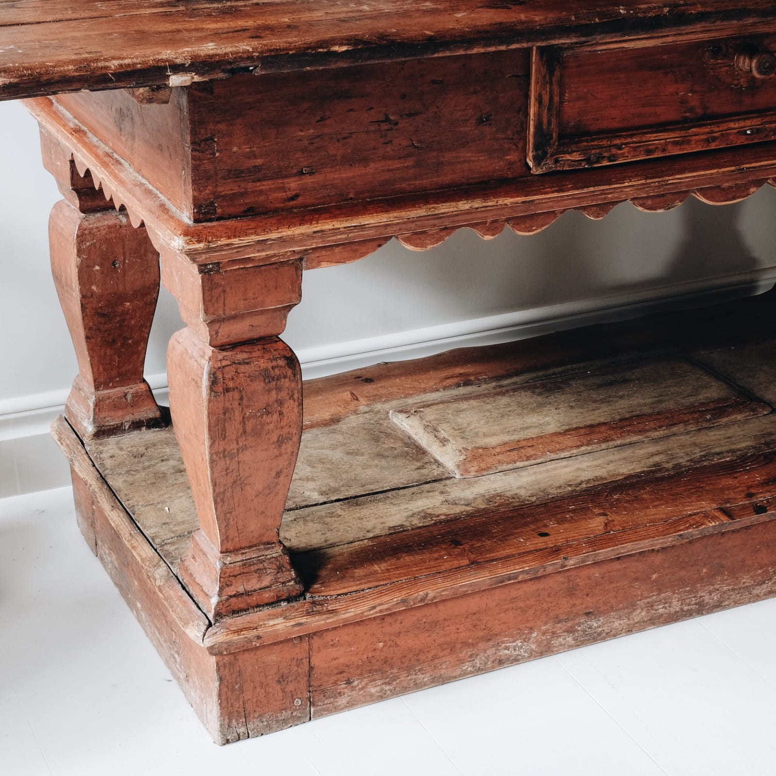 Baroque Table,