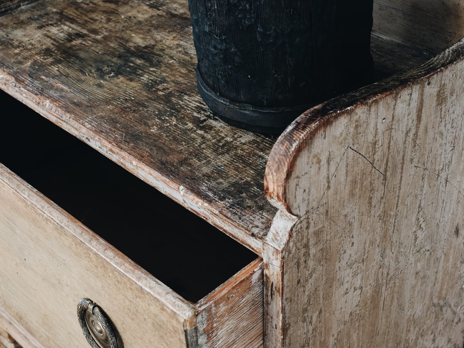 Gustavian Chest of Drawers,