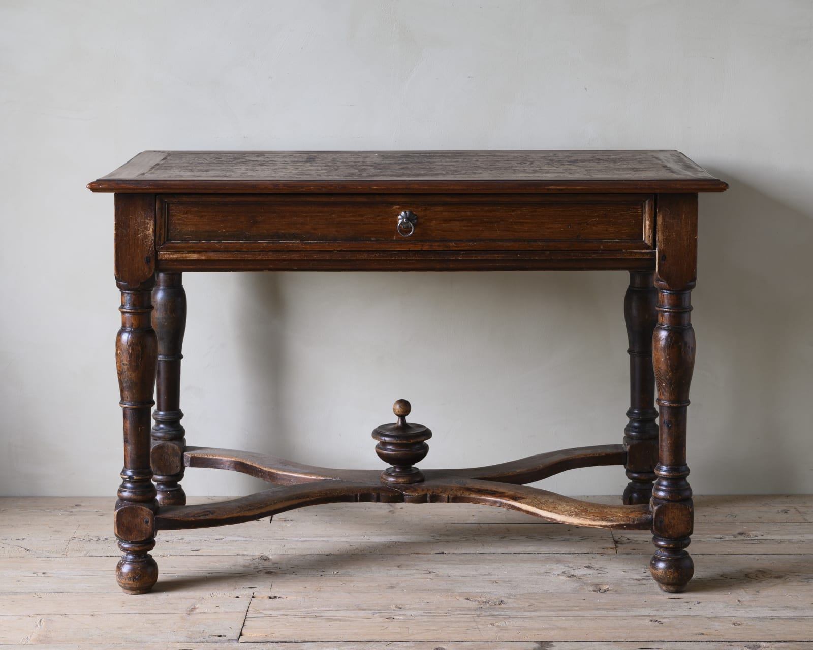 Baroque Table,