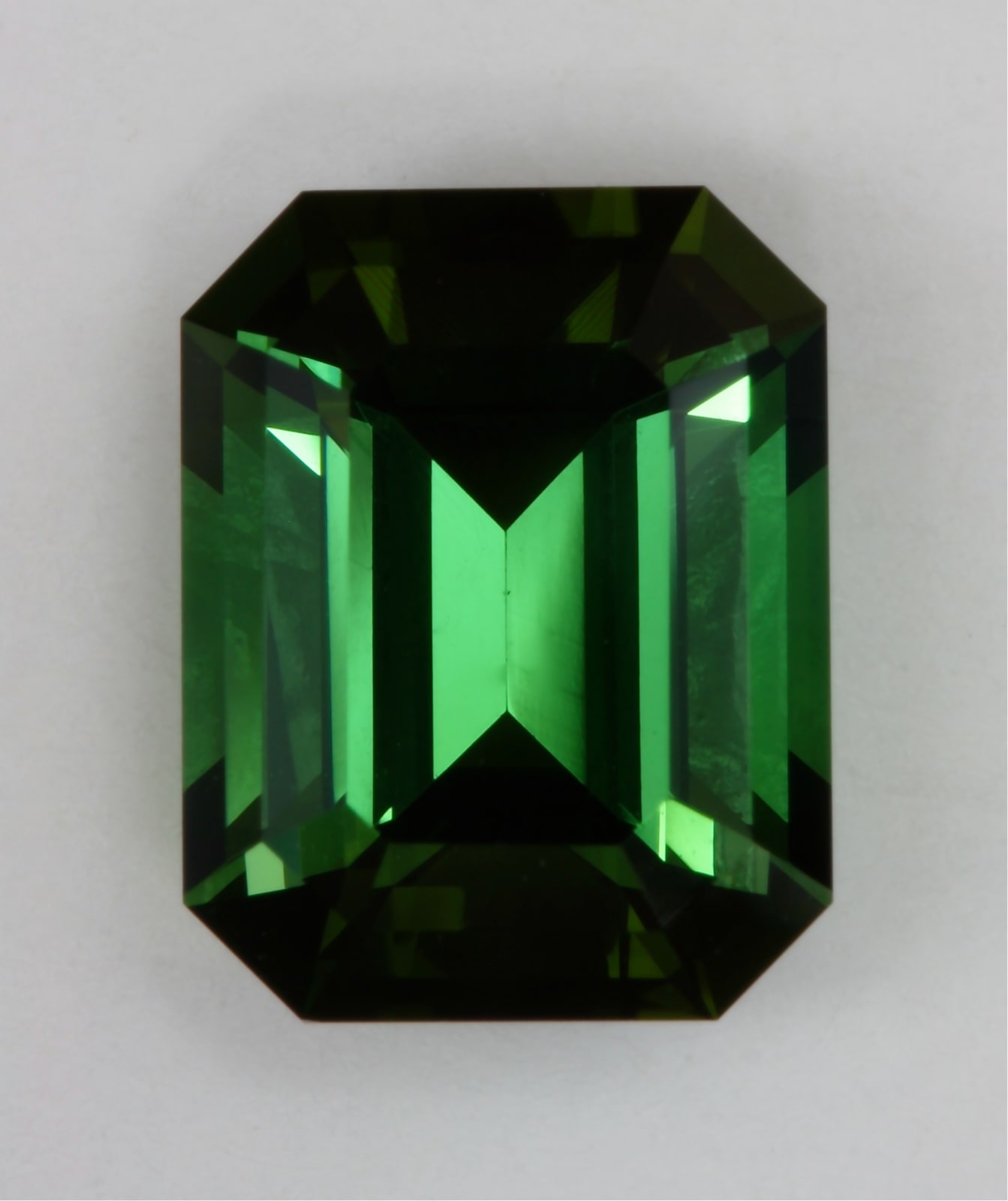 Green Emerald Cut 2.66 ct