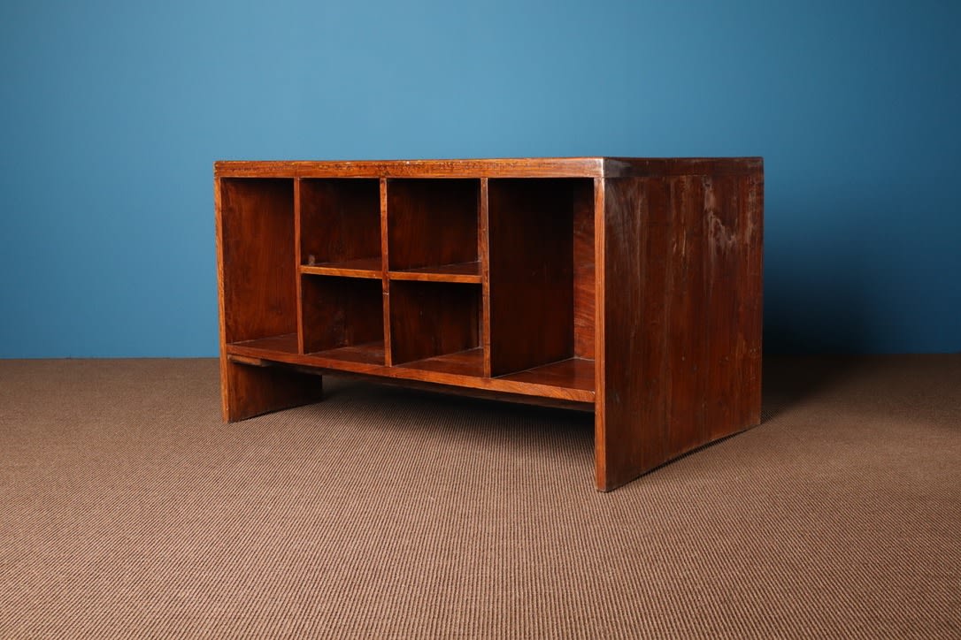 Pierre Jeanneret, Pigeonhole desk