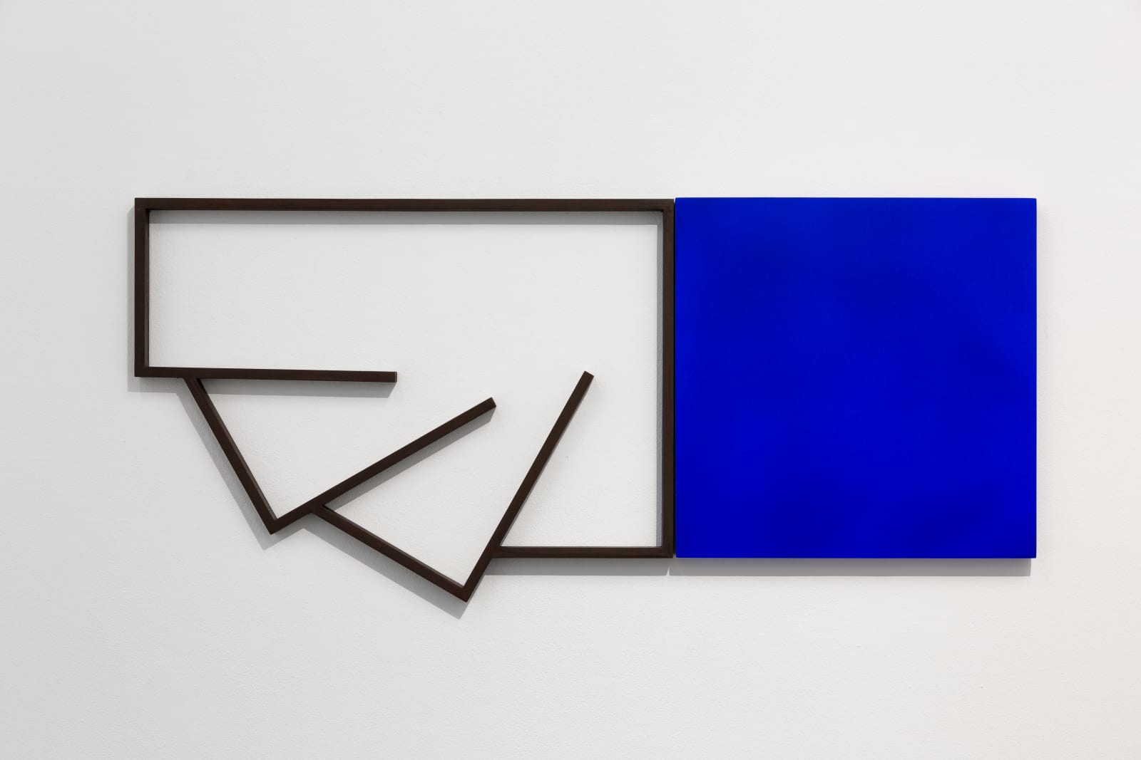 Mehdi Moutashar, Six Angles Droits et un Carré (Six Right Angles and a Square), 2021