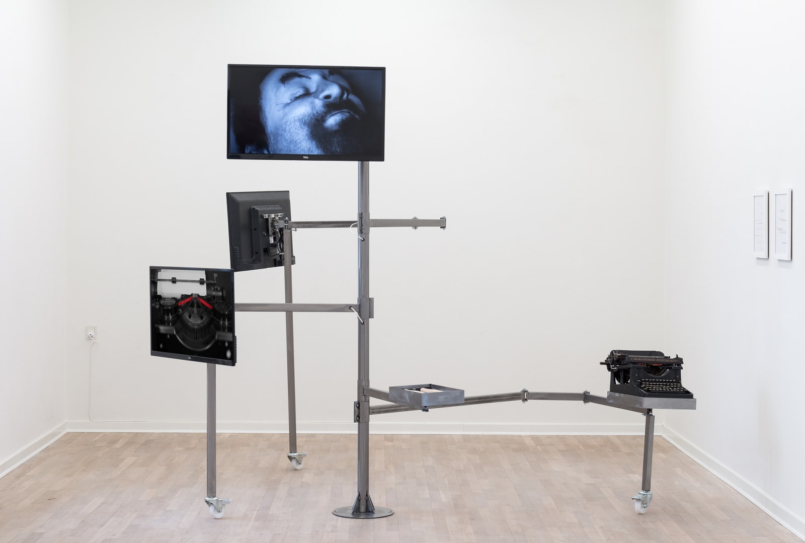 Mounir Fatmi, Deconstruction Structure N°1, 2015