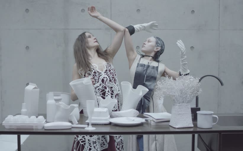 Yuan Keru 袁可如, Moon and Sixpence, 2016