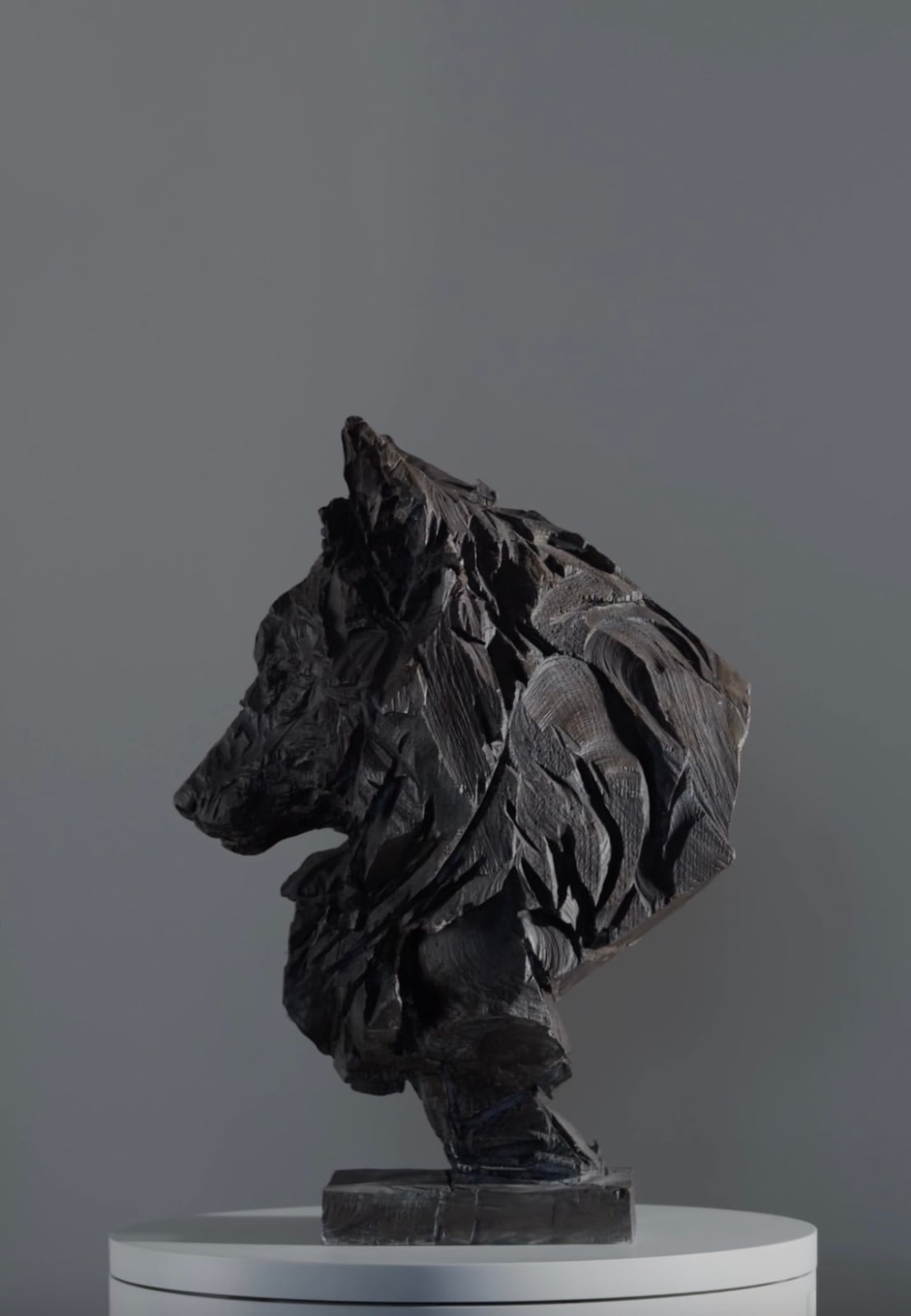 Jürgen Lingl, Buste de loup Wolf