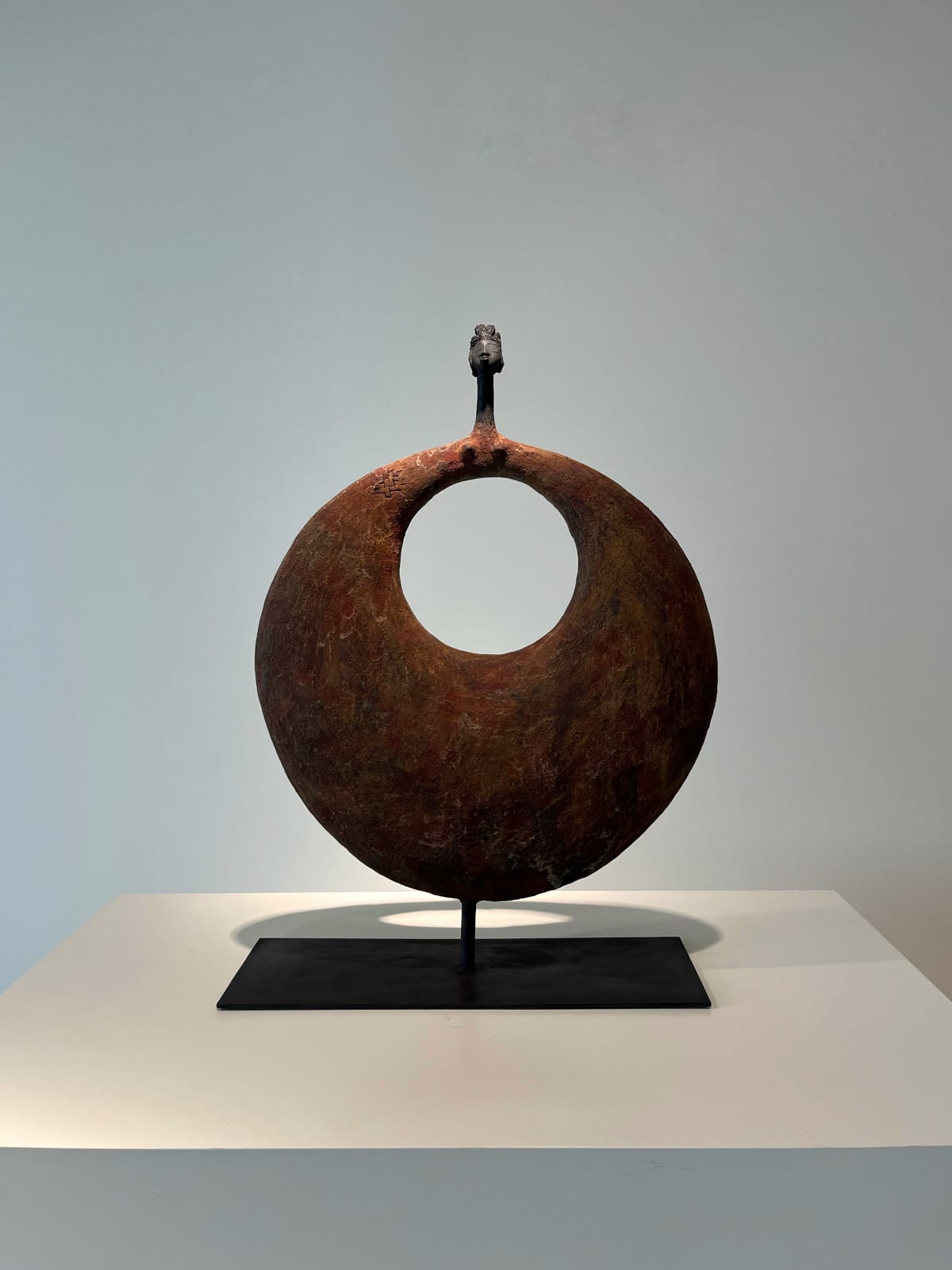 Etiyé Dimma Poulsen, Red Circle Within Circle