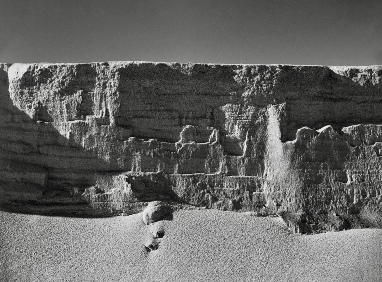 Christophe von Hohenberg, "The Wall" photo on Silver Metallic paper ED 1/4 by Christophe von Hohenberg, 2023