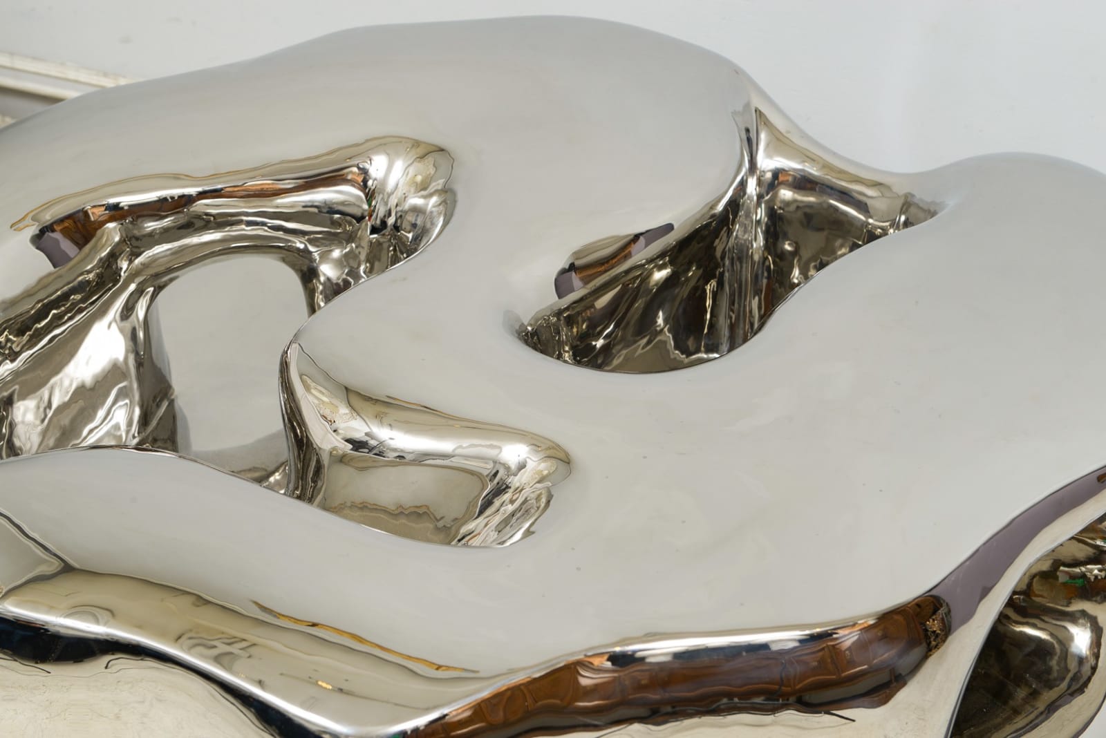 Studio Nawa, Surface Table, 21st century