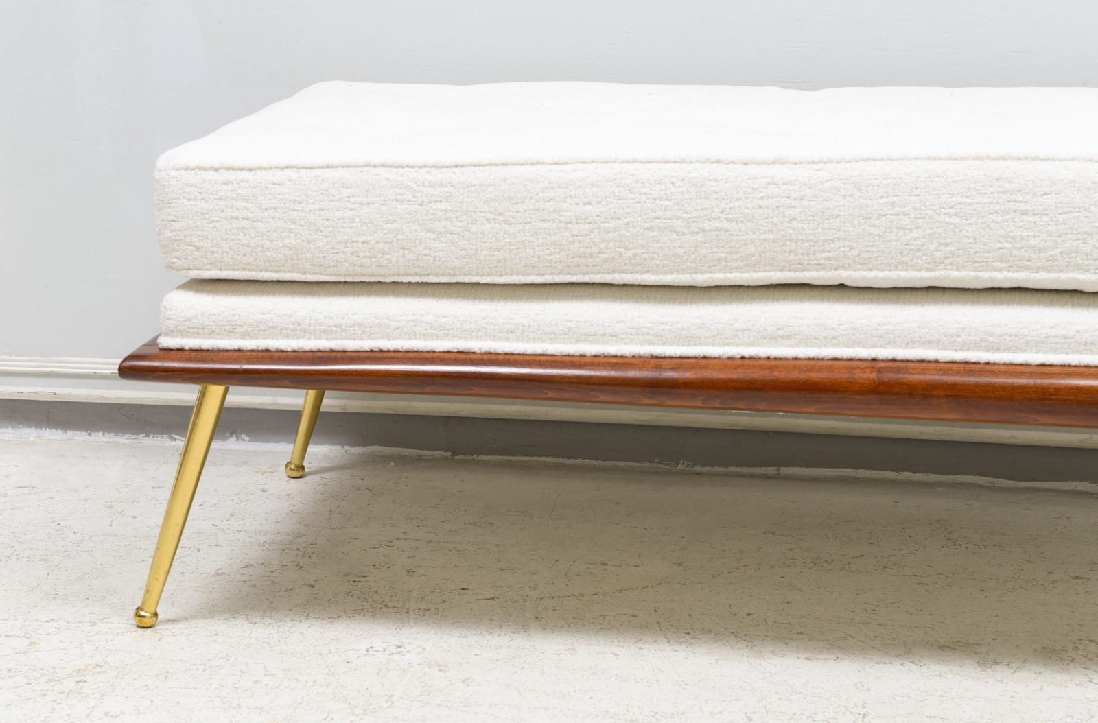 Vintage Chaise-Lounge in the Robsjohn Gibbings Manner, mid-20th century