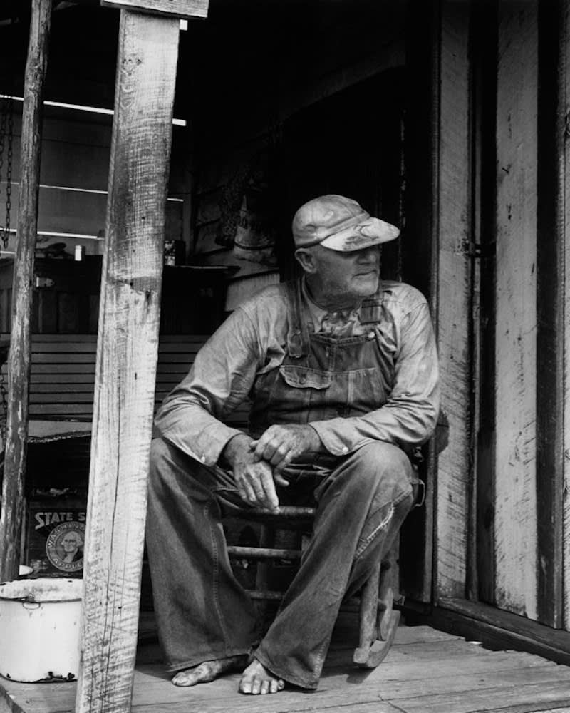 Berenice Abbott, Old Man on Porch, Georgia, 1954