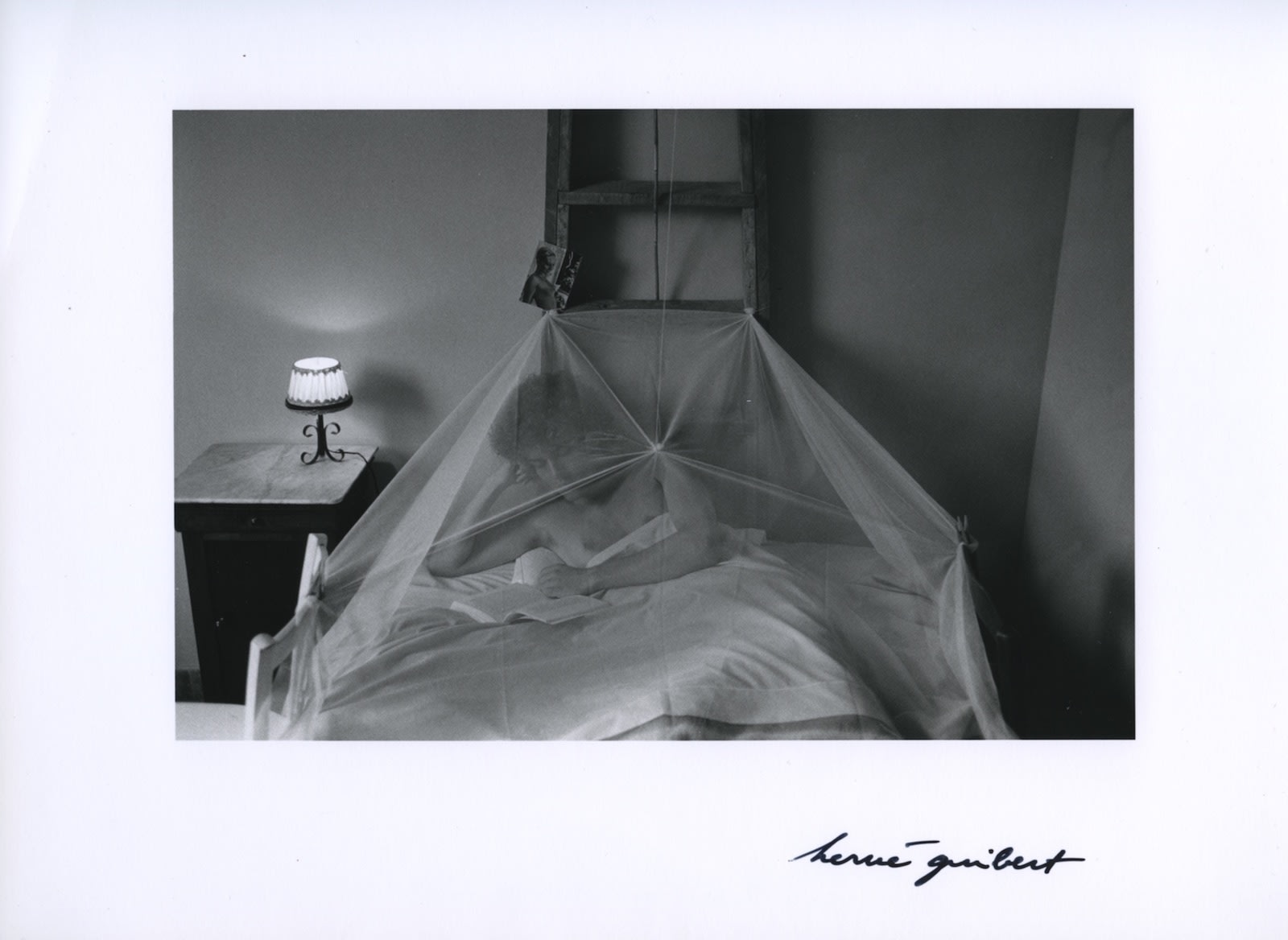 Hervé Guibert, Autoportrait à la moustiquaire, 1976