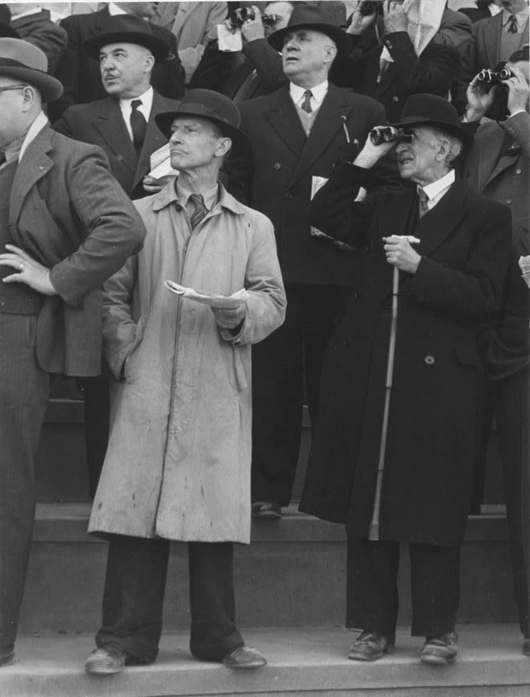 Sabine Weiss, Course à Longchamp, Paris, 1950