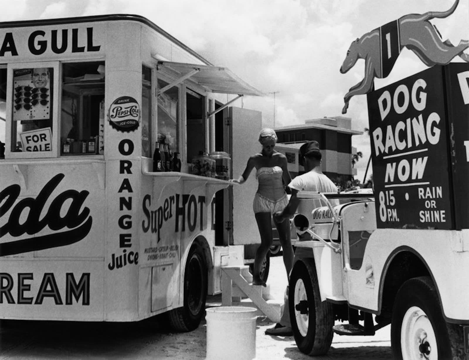 Berenice Abbott, Super Hot Refreshment Stand, Florida, c. 1954