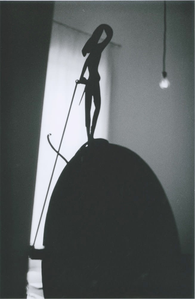 Hervé Guibert, Ombre disque noir, Villa Médicis, Rome, 1989