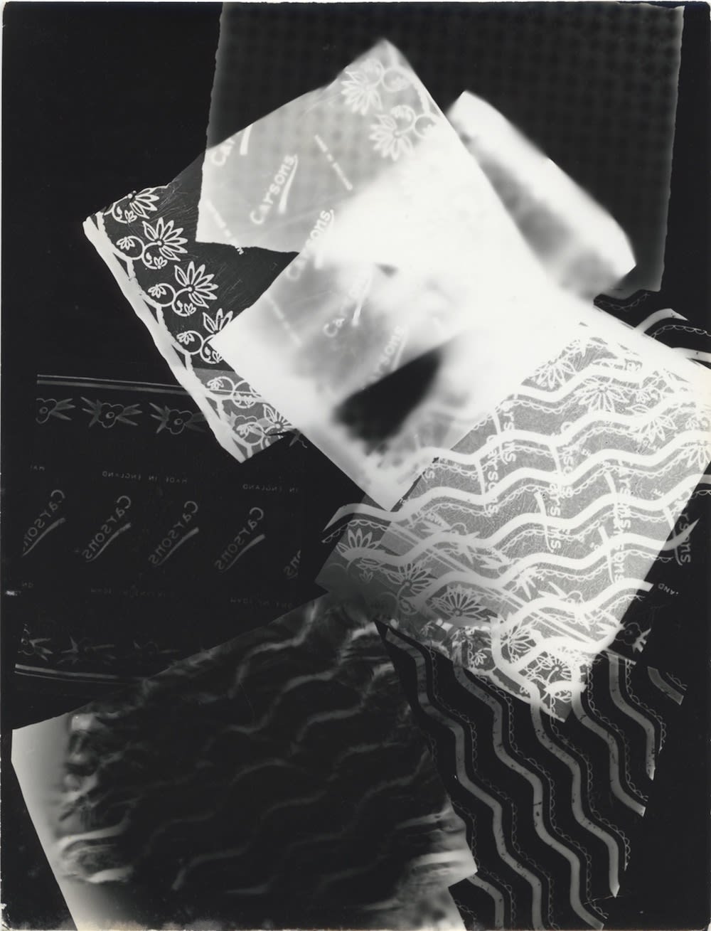 Raoul Hausmann Papiers à gâteaux, Limoges Rayogramme, tirage gélatino-argentique d'époque 18 x 24 cm Dim. papier: 18 x 24 cm