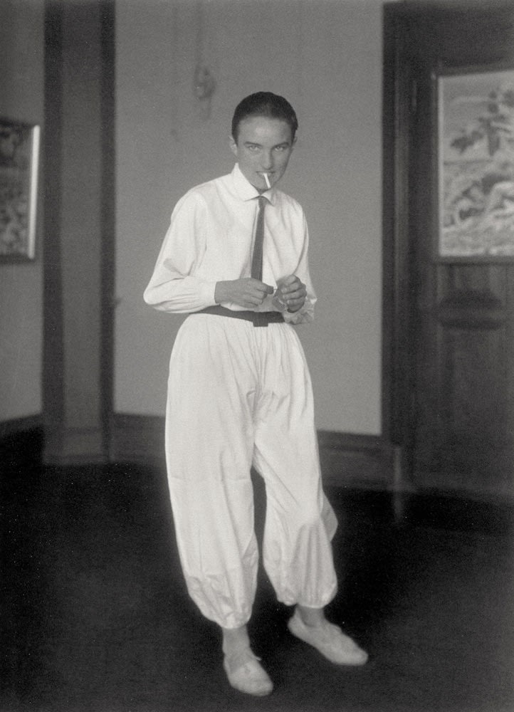 August Sander, Frau eines Malers [Helene Abelen], c. 1926