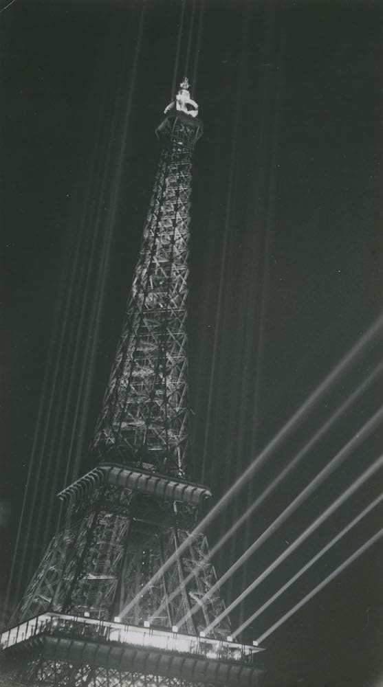 Pierre Boucher, La tour Eiffel, Paris, ca. 1935
