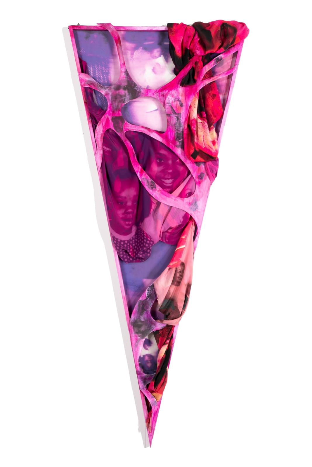 Ambrose Rhapsody Murray, Magenta: Hot Pink Memory: Flag II: Nowhere and Everywhere, 2022